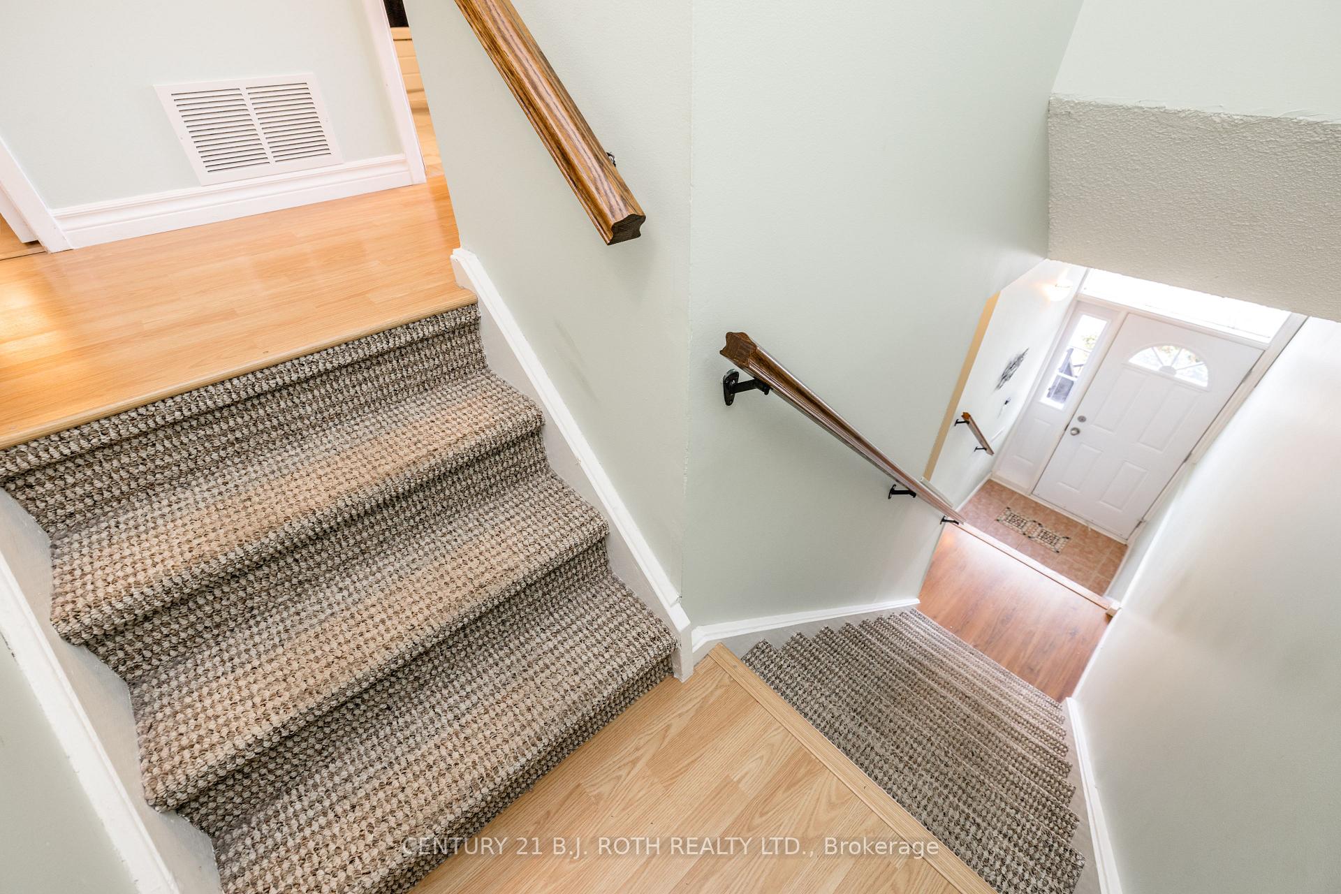 Photo 17 of Unit 31, 52 Adelaide Street, Barrie, Allandale — HOMEH