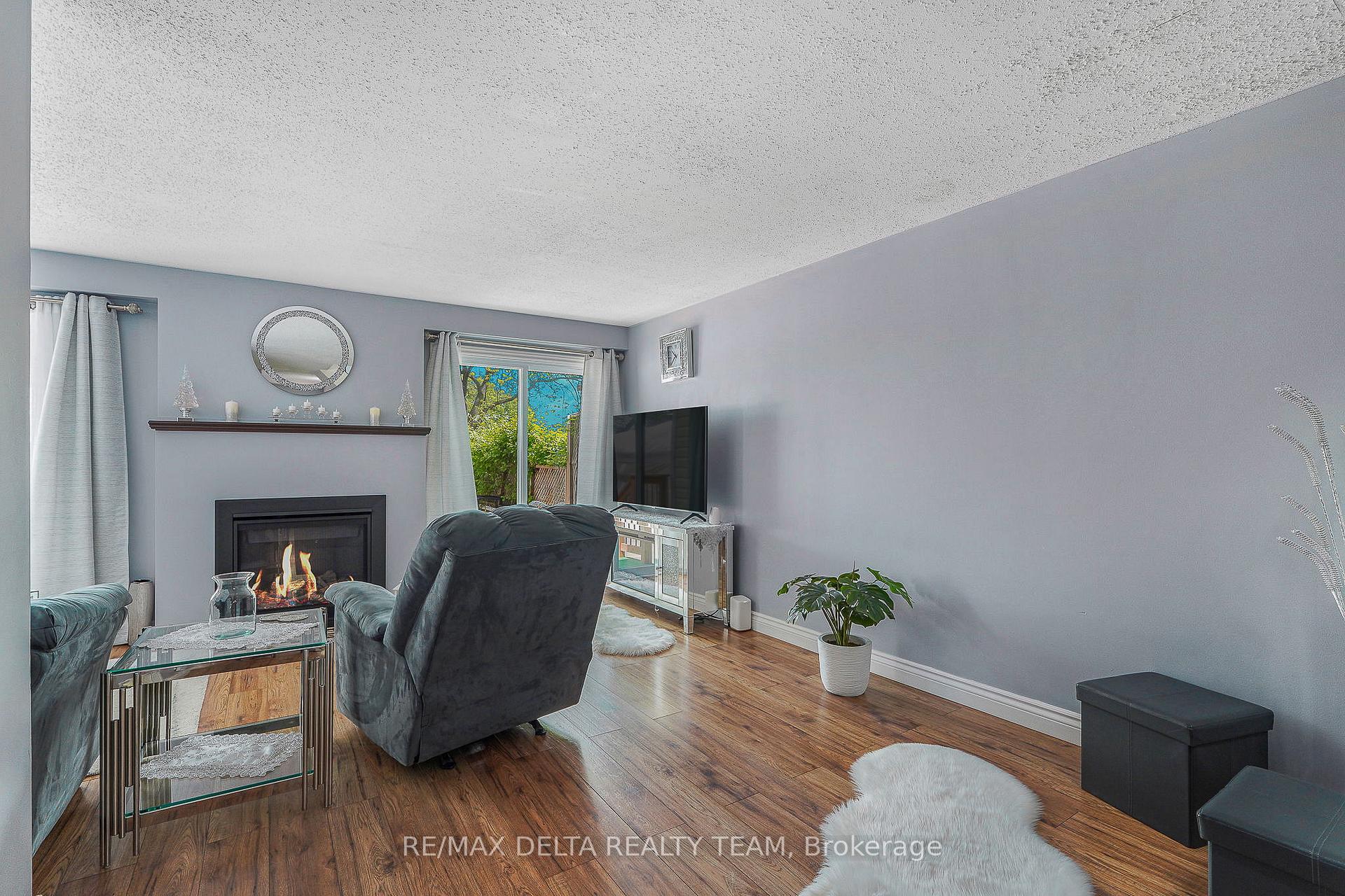 Photo 4 of 1107 Des Forets Avenue, Ottawa, Convent Glen North — HOMEH