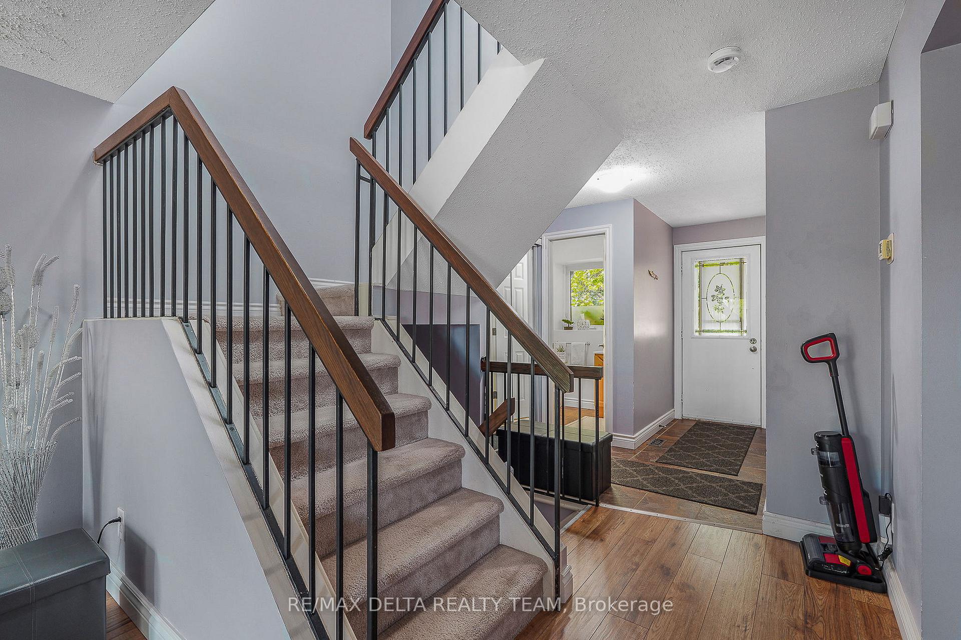 Photo 11 of 1107 Des Forets Avenue, Ottawa, Convent Glen North — HOMEH