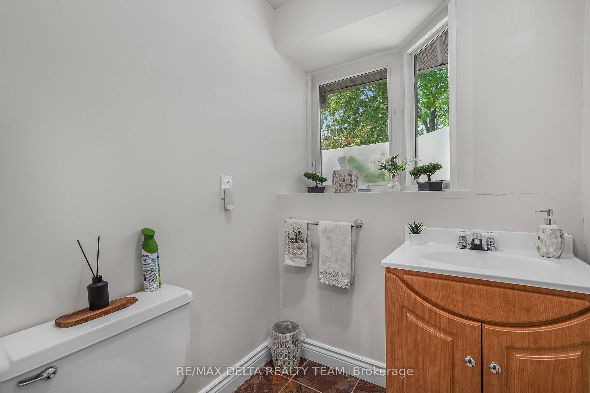 Photo 12 of 1107 Des Forets Avenue, Ottawa, Convent Glen North — HOMEH