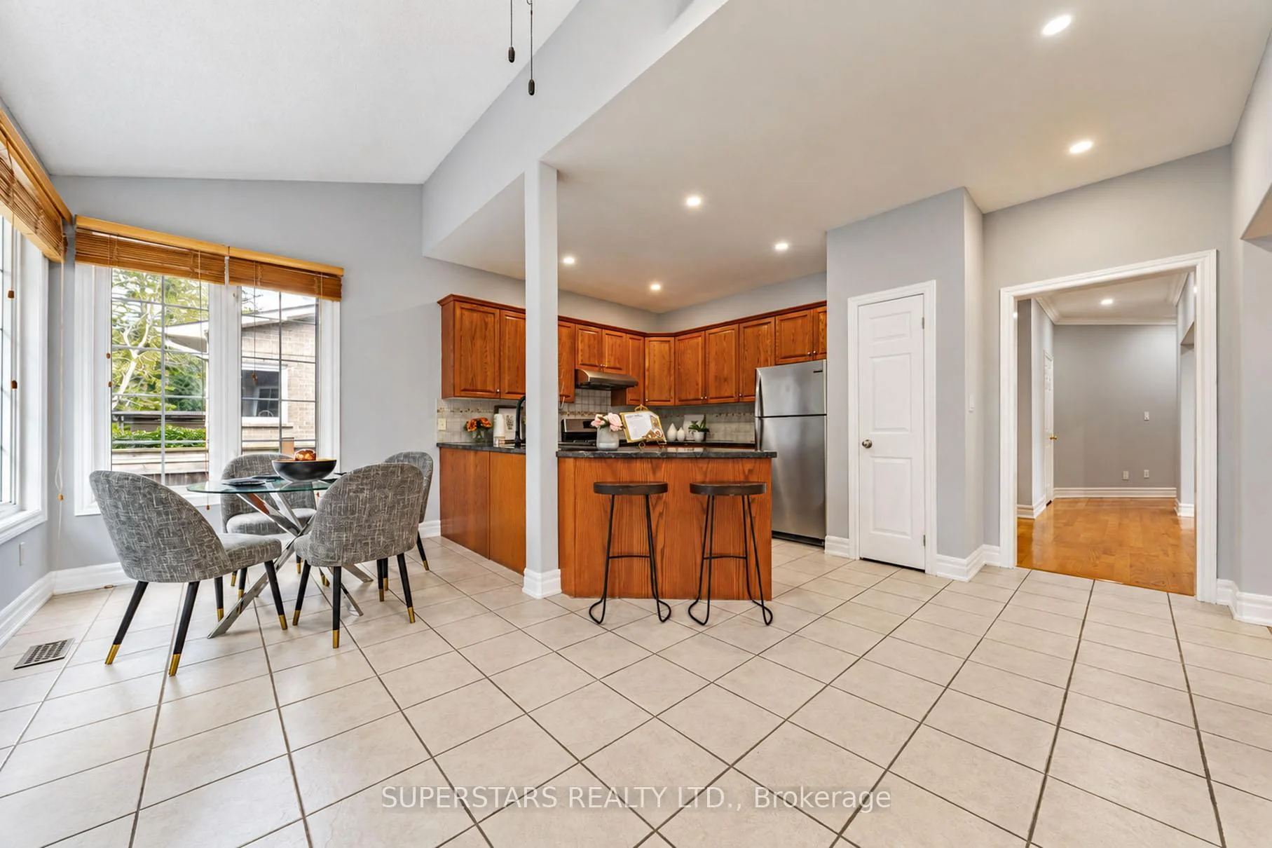 Photo 24 of 10 Thistledown Crescent, Whitby, Taunton North — HOMEH