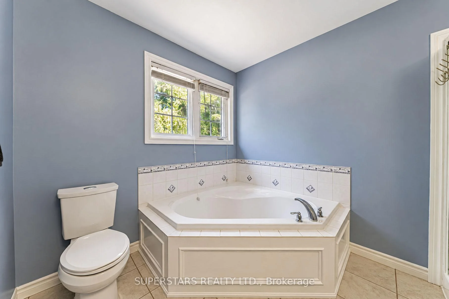 Photo 35 of 10 Thistledown Crescent, Whitby, Taunton North — HOMEH