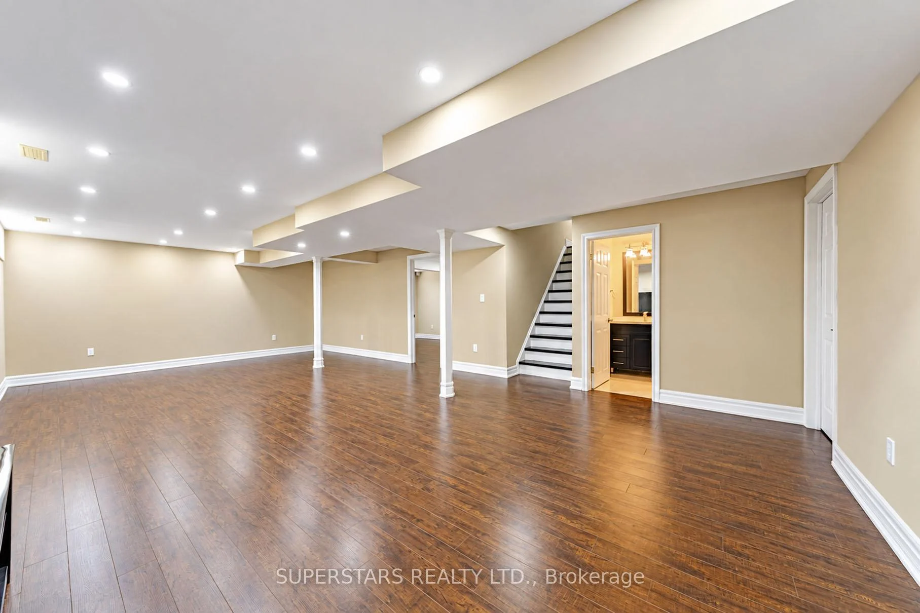 Photo 46 of 10 Thistledown Crescent, Whitby, Taunton North — HOMEH