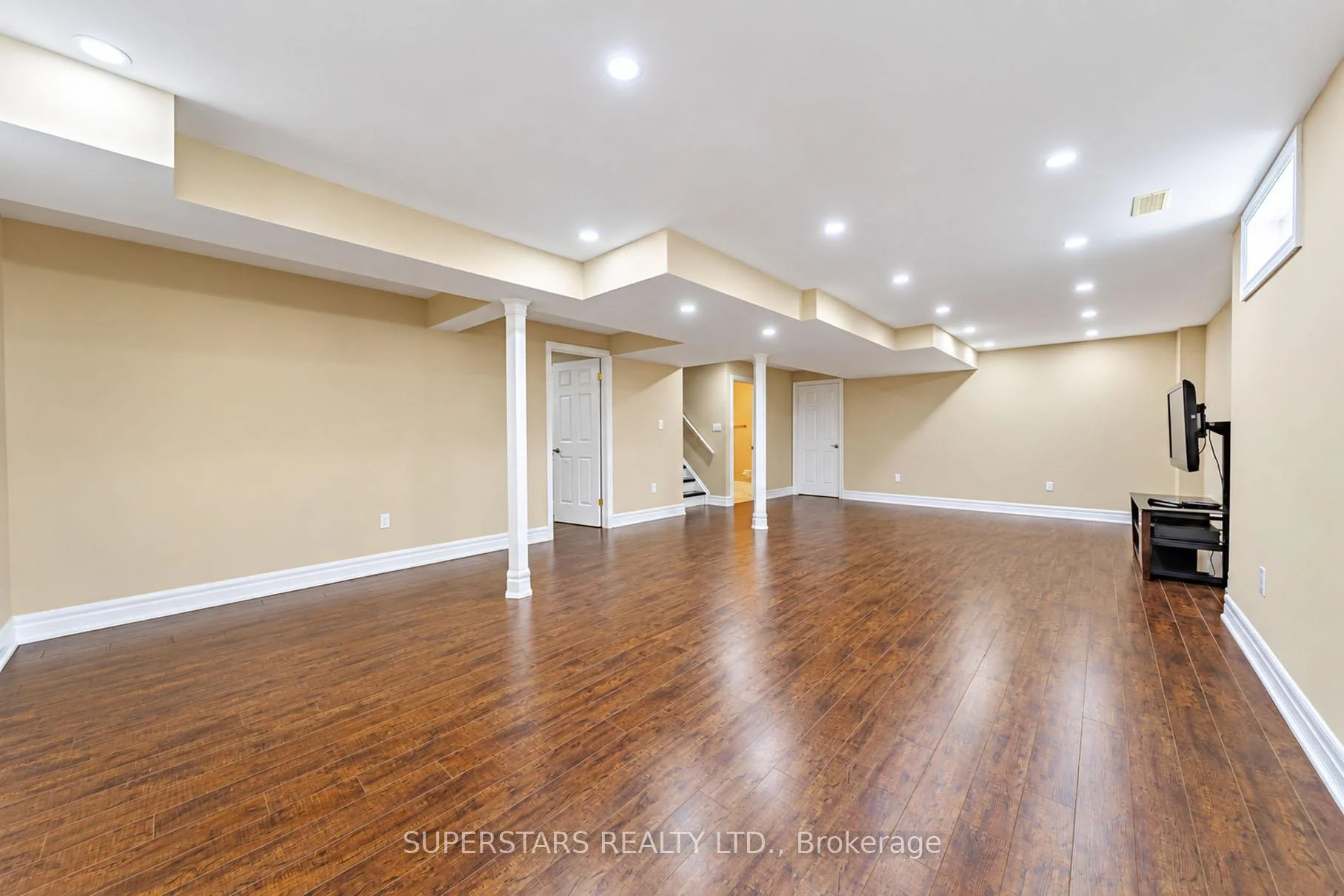 Photo 47 of 10 Thistledown Crescent, Whitby, Taunton North — HOMEH