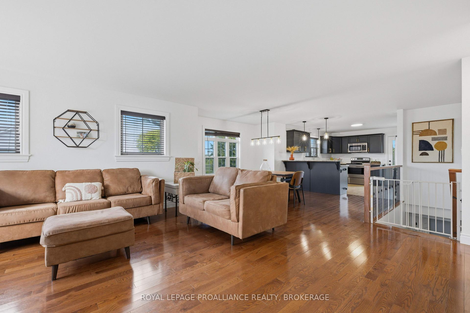 Photo 5 of 1464 Ottawa Street, Kingston, City Northwest — HOMEH