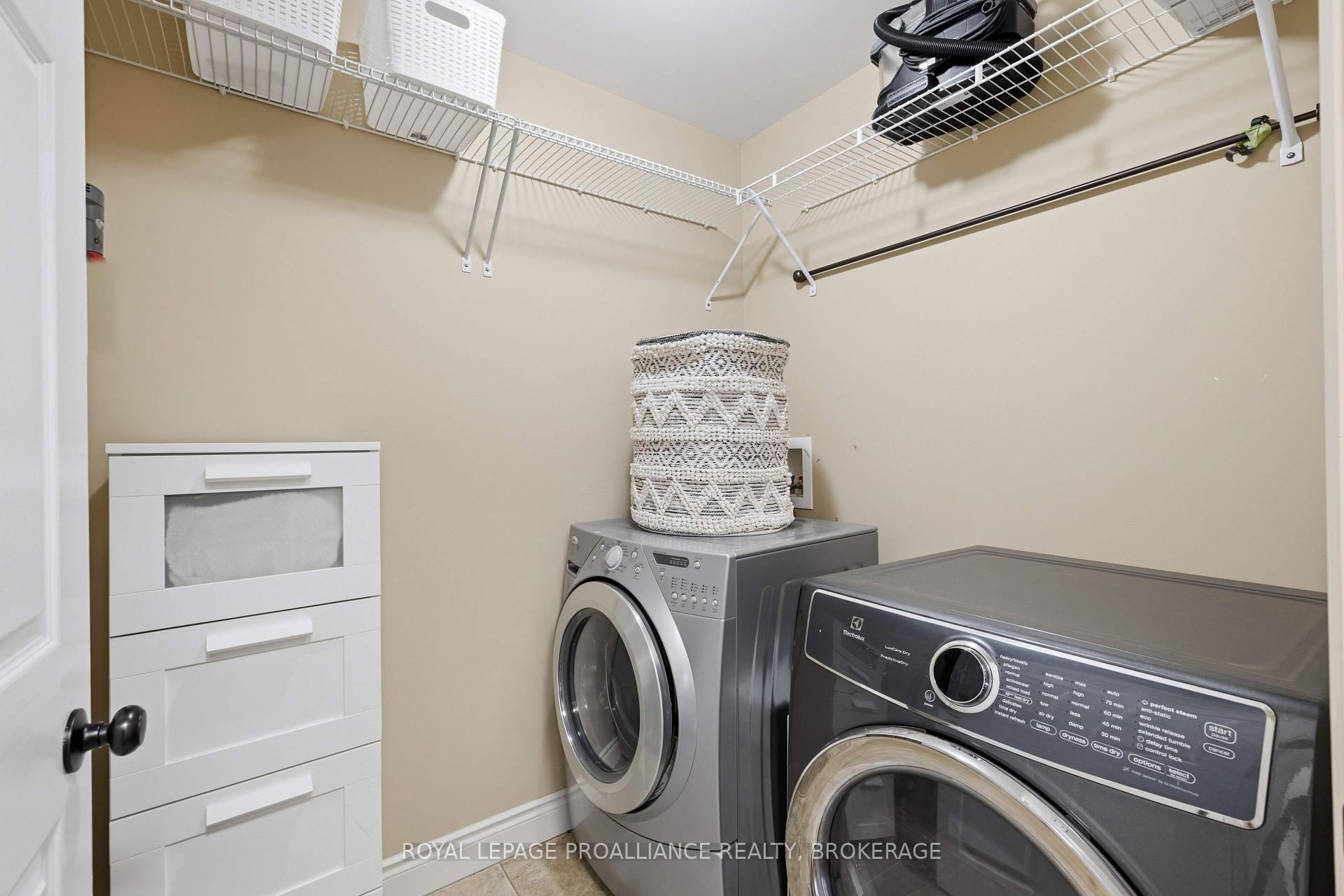 Photo 15 of 1464 Ottawa Street, Kingston, City Northwest — HOMEH