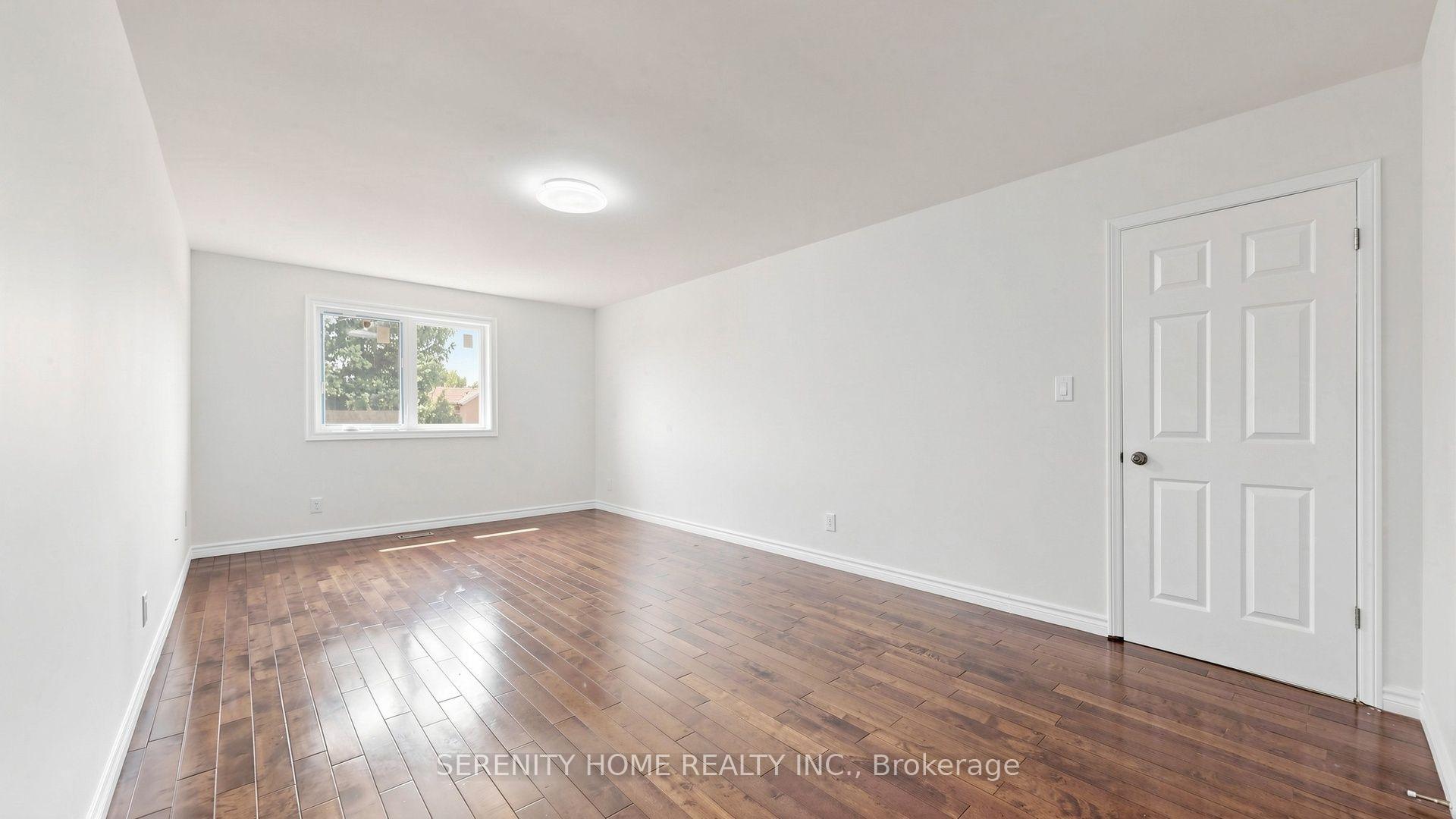 Photo 27 of 957 Queensbridge Drive, Mississauga, Creditview — HOMEH