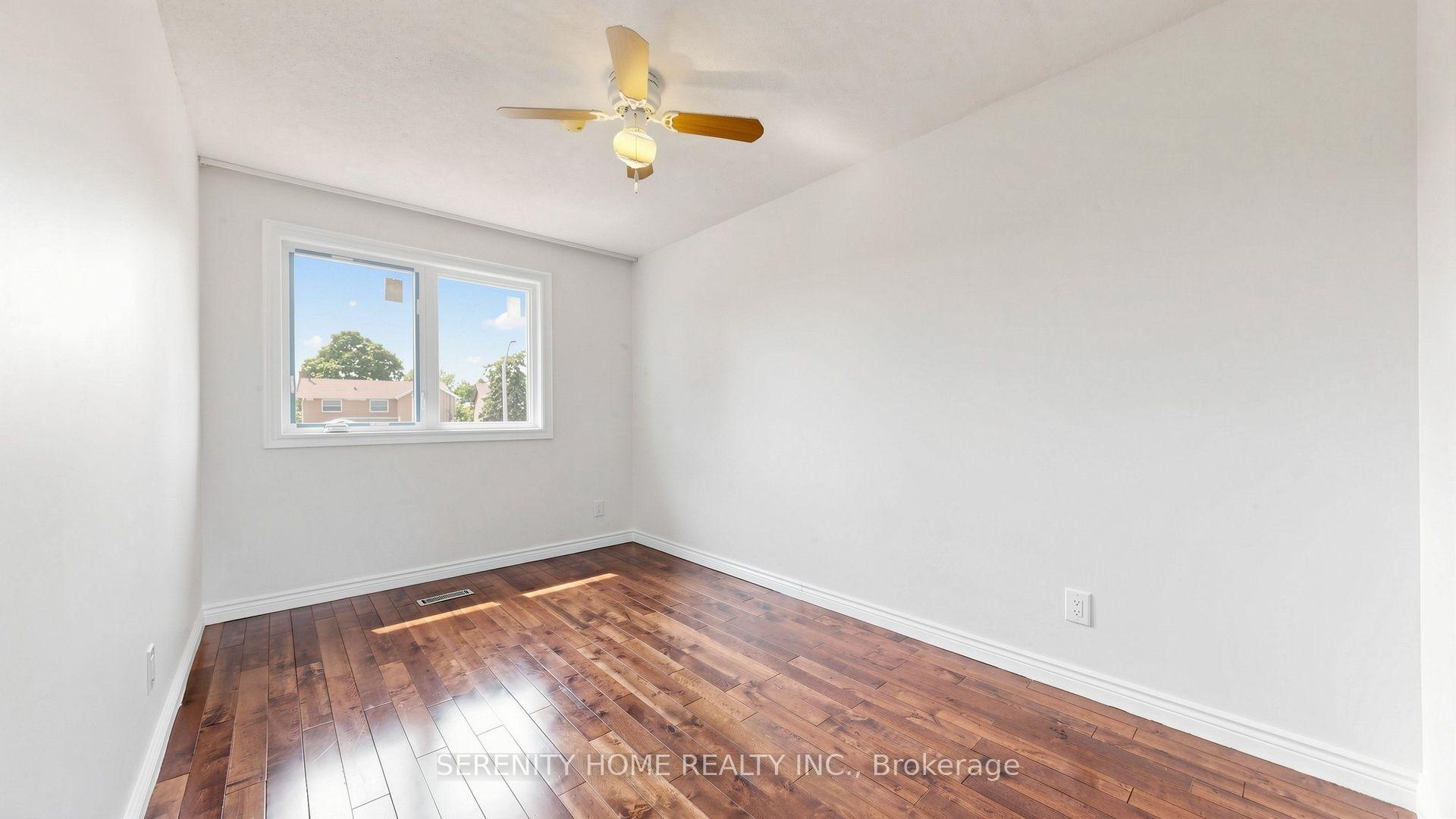 Photo 30 of 957 Queensbridge Drive, Mississauga, Creditview — HOMEH