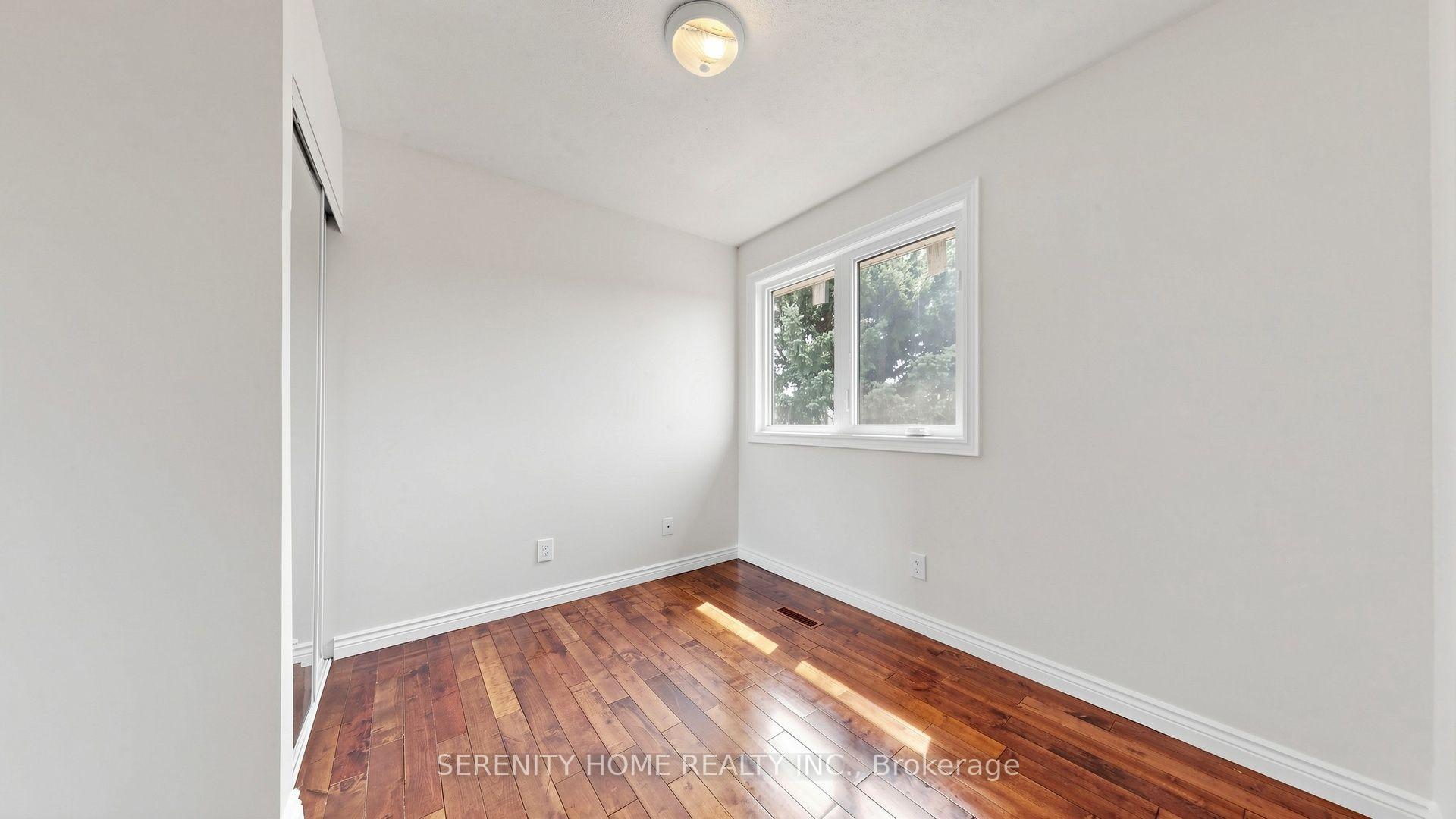 Photo 32 of 957 Queensbridge Drive, Mississauga, Creditview — HOMEH