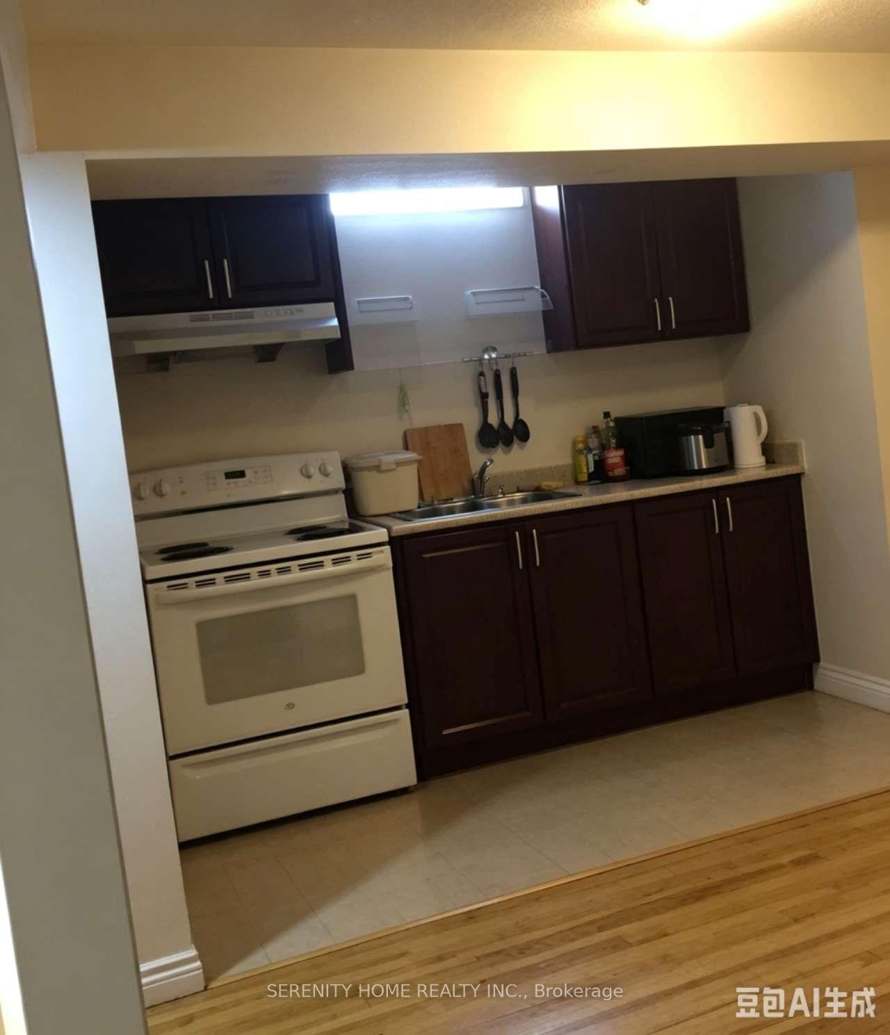 Photo 45 of 957 Queensbridge Drive, Mississauga, Creditview — HOMEH