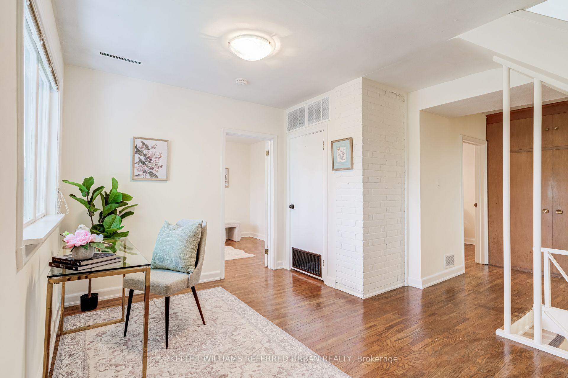 Photo 15 of 30 Rambert Crescent, Toronto, High Park-Swansea — HOMEH