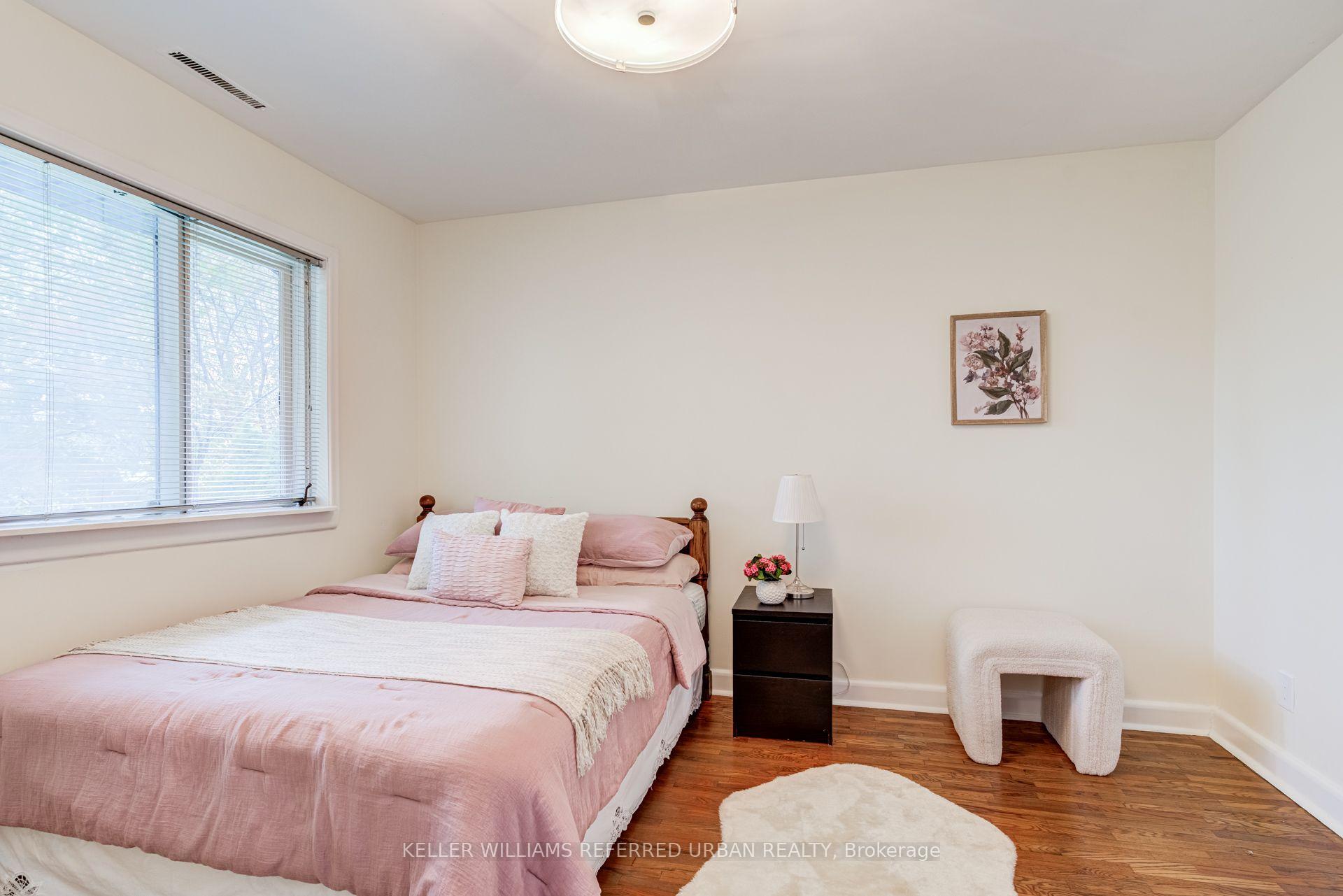 Photo 17 of 30 Rambert Crescent, Toronto, High Park-Swansea — HOMEH