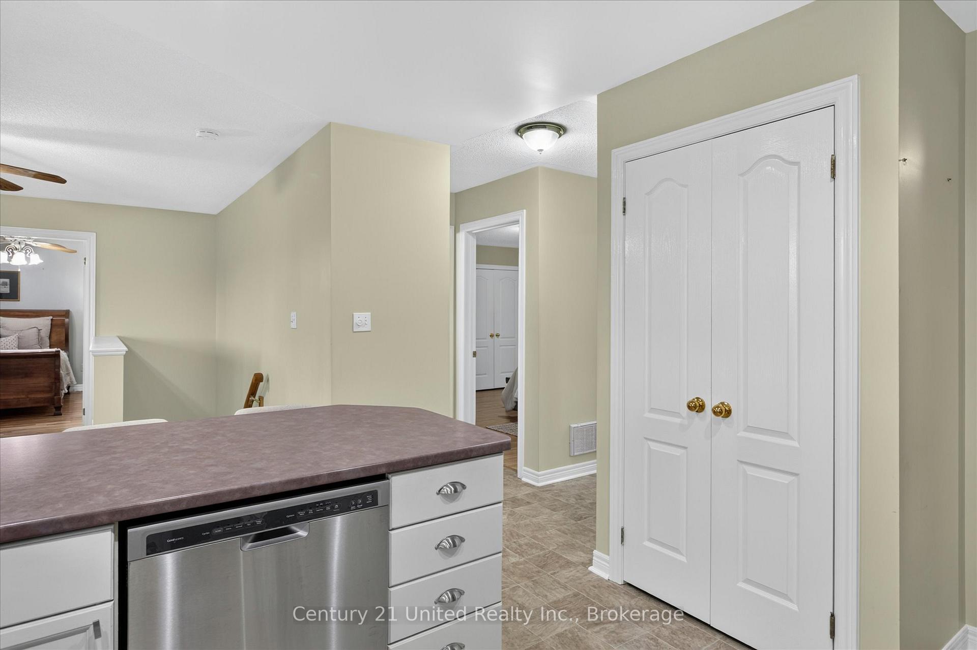Photo 12 of 2500 Hircock Road, Hamilton Township, Baltimore — HOMEH