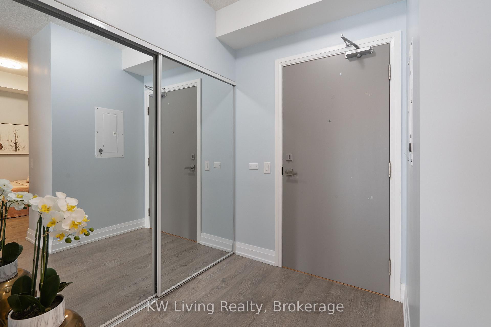 Photo 5 of Unit 907, 591 Sheppard Avenue E, North York, Bayview Village — HOMEH