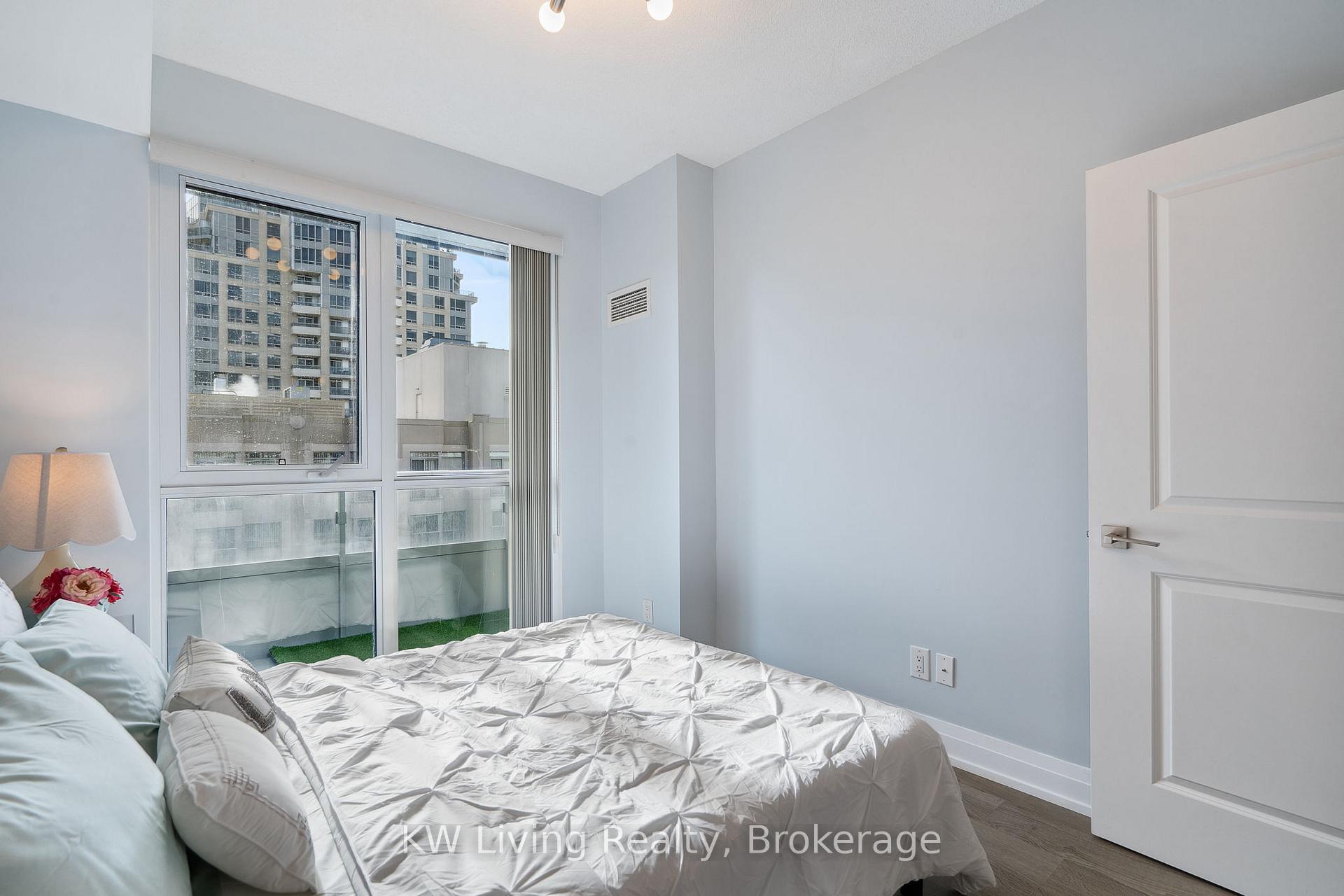Photo 24 of Unit 907, 591 Sheppard Avenue E, North York, Bayview Village — HOMEH