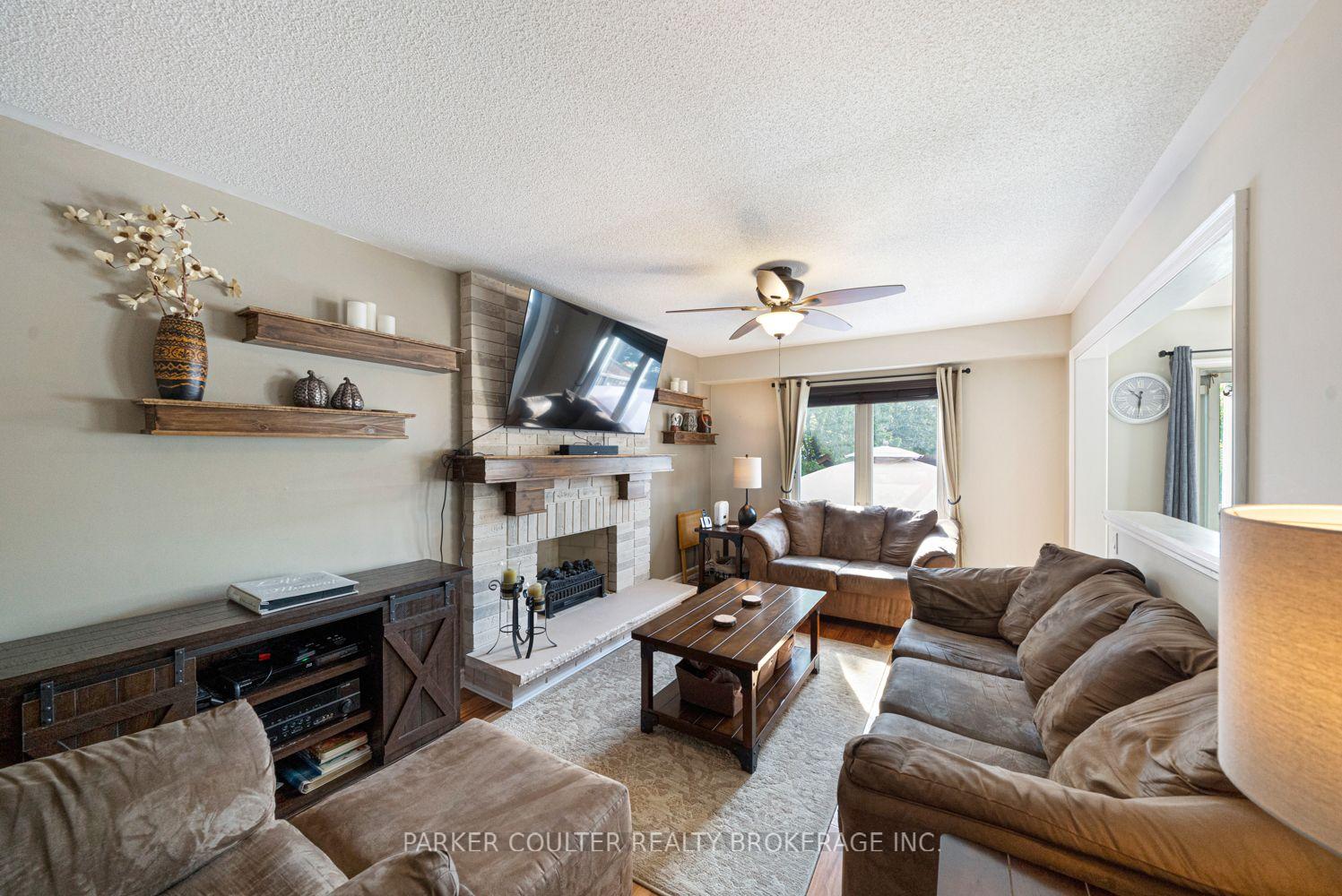 Photo 4 of 27 Brandon Crescent, Orillia — HOMEH