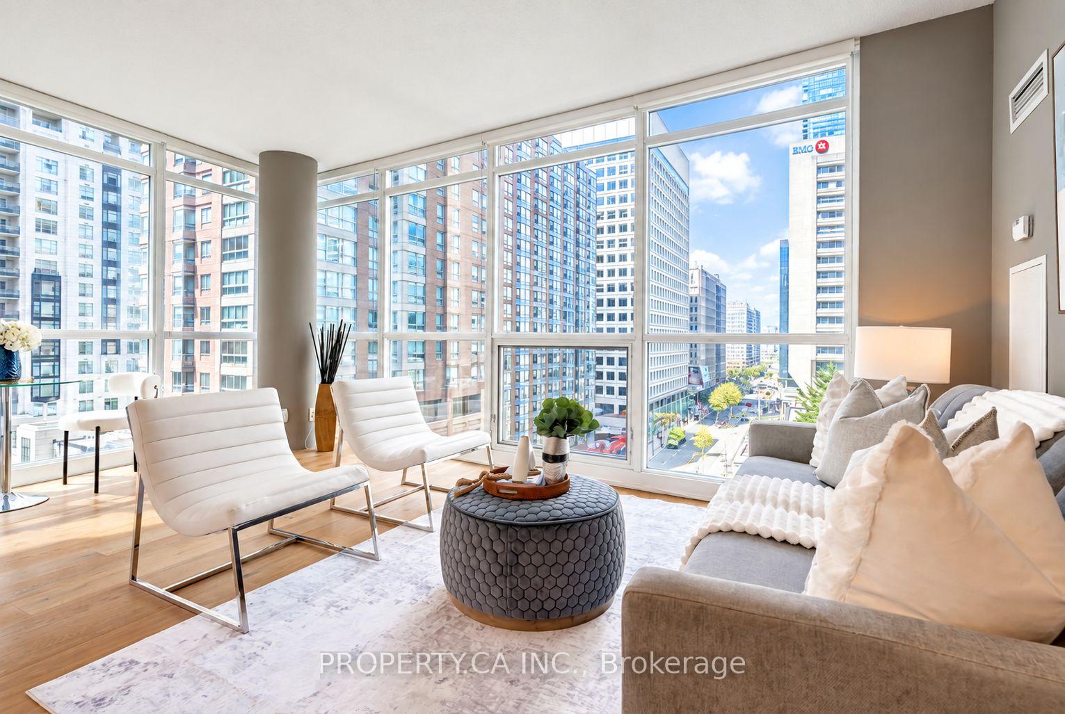 Front of Unit 904, 1121 Bay Street