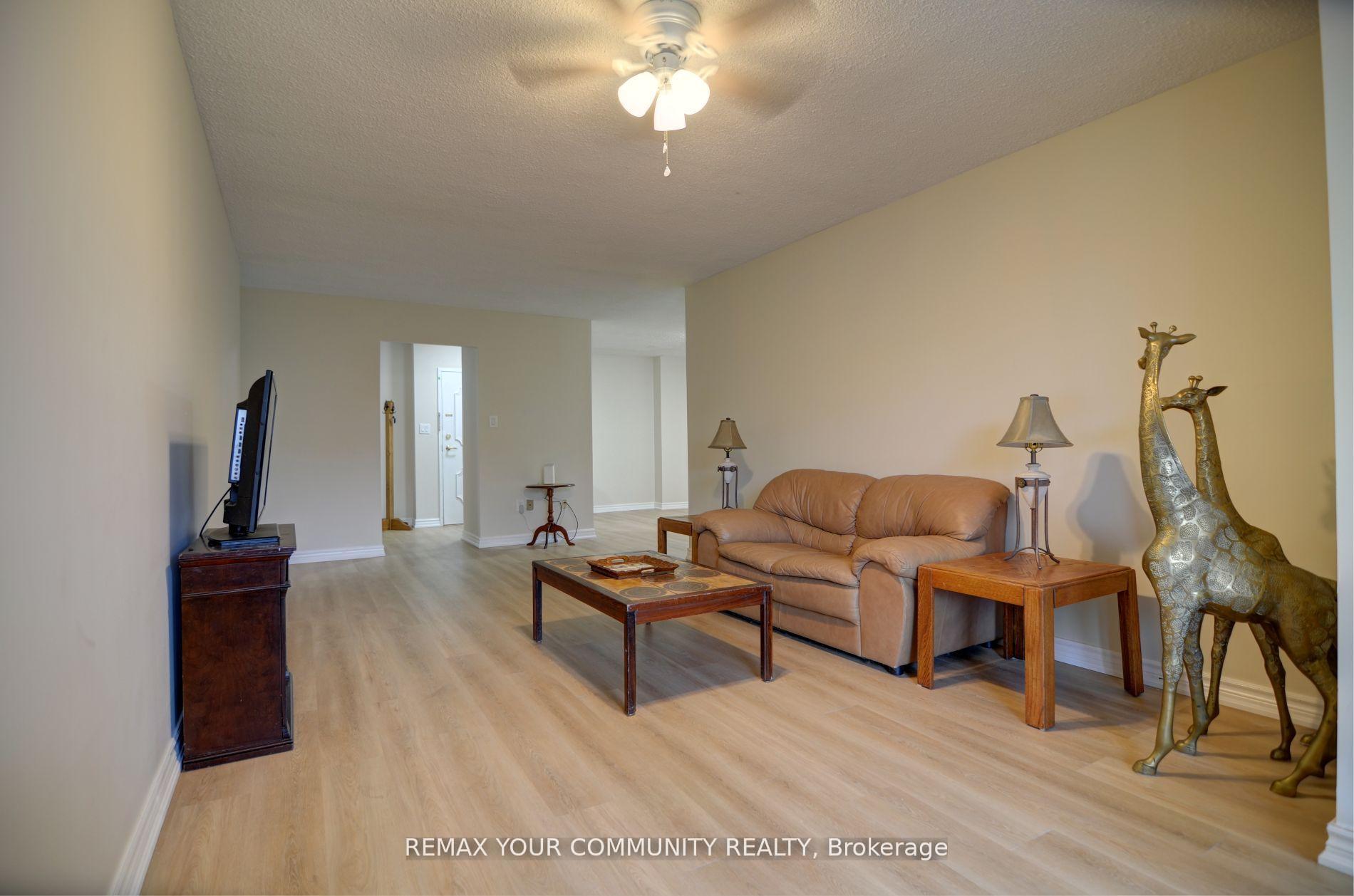 Photo 4 of Unit 103, 3131 Bridletowne Circle, Scarborough, L'Amoreaux — HOMEH