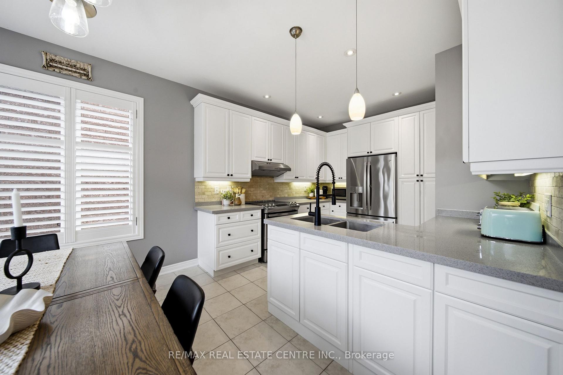 Photo 12 of 4640 Kearse Street, Burlington, Alton — HOMEH