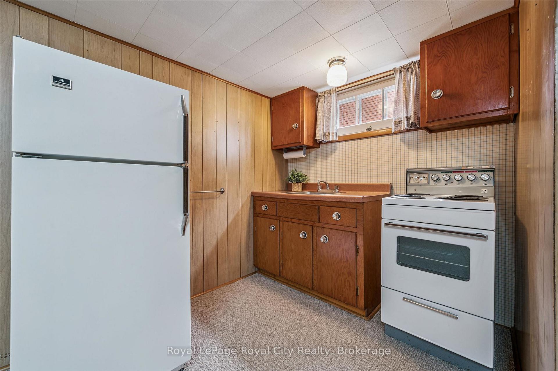 Photo 29 of 10 Paul Avenue, Guelph, General Hospital — HOMEH