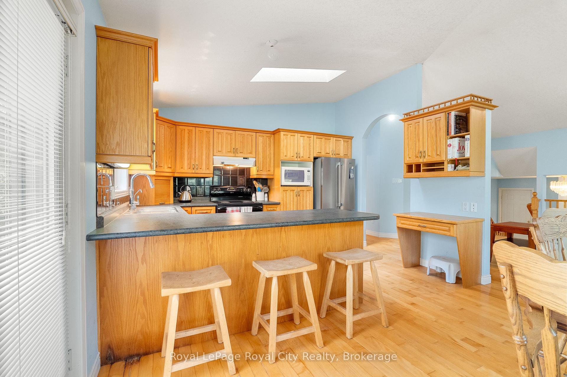 Photo 14 of 4452 Sideroad 20 N, Puslinch, Rural Puslinch West — HOMEH