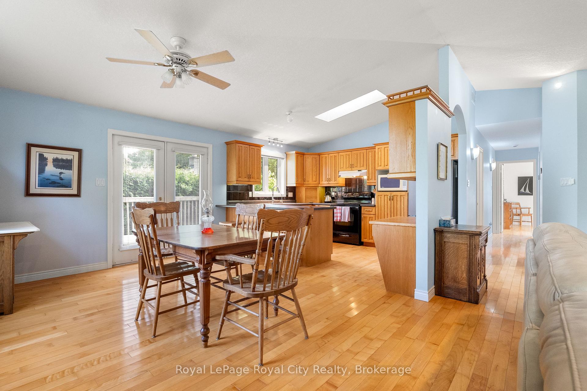 Photo 15 of 4452 Sideroad 20 N, Puslinch, Rural Puslinch West — HOMEH