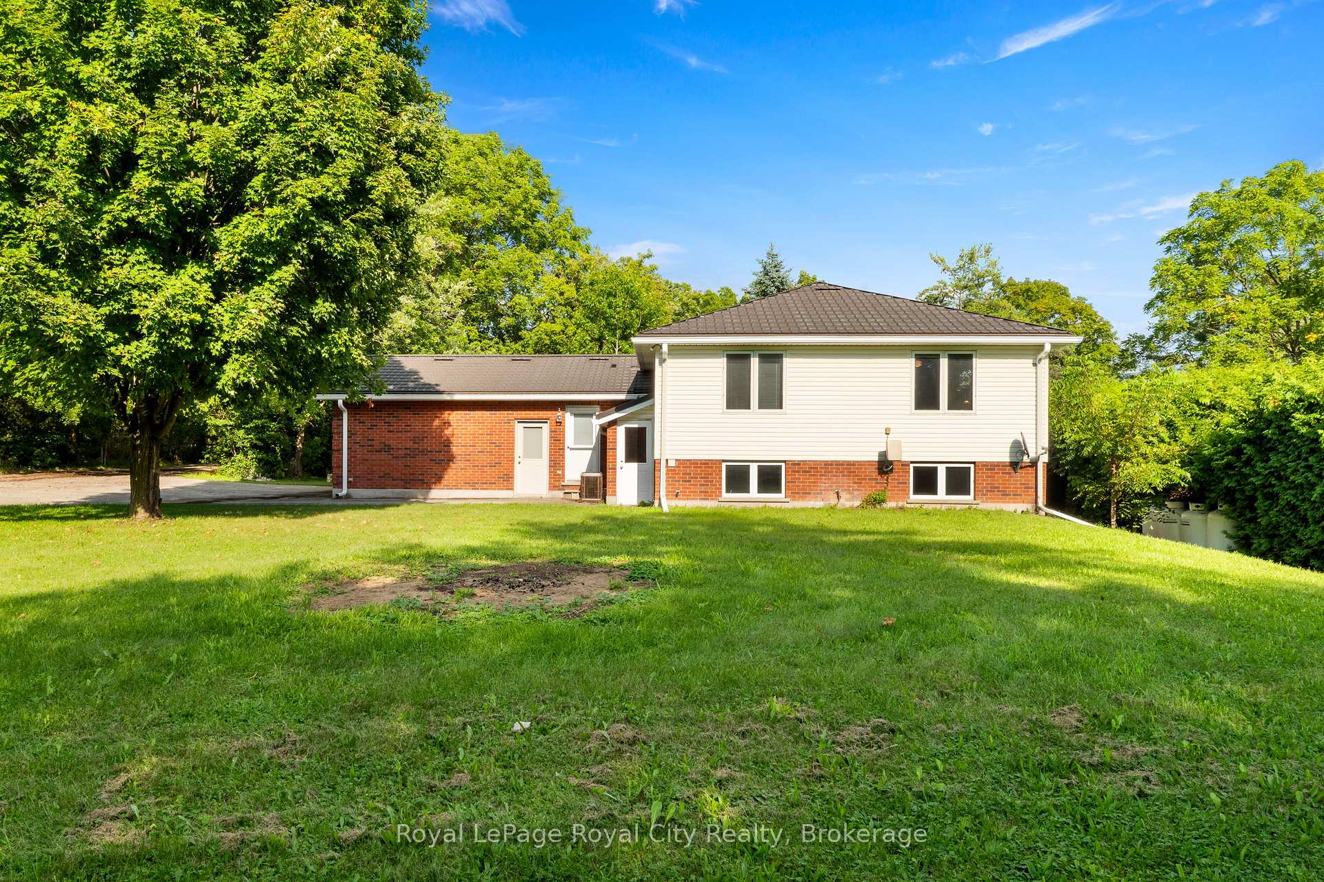 Photo 39 of 4452 Sideroad 20 N, Puslinch, Rural Puslinch West — HOMEH