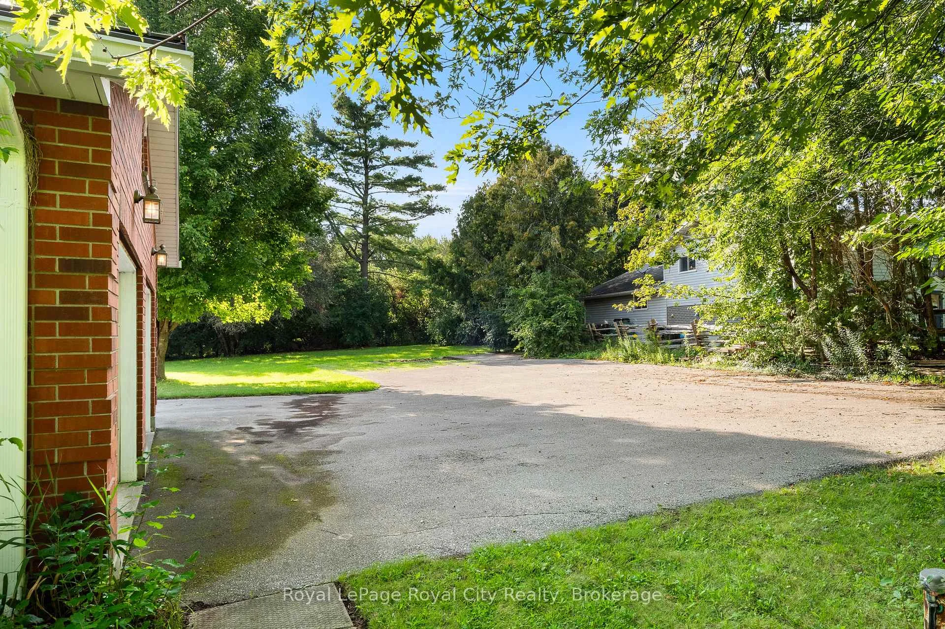 Photo 6 of 4452 Sideroad 20 N, Puslinch, Rural Puslinch West — HOMEH