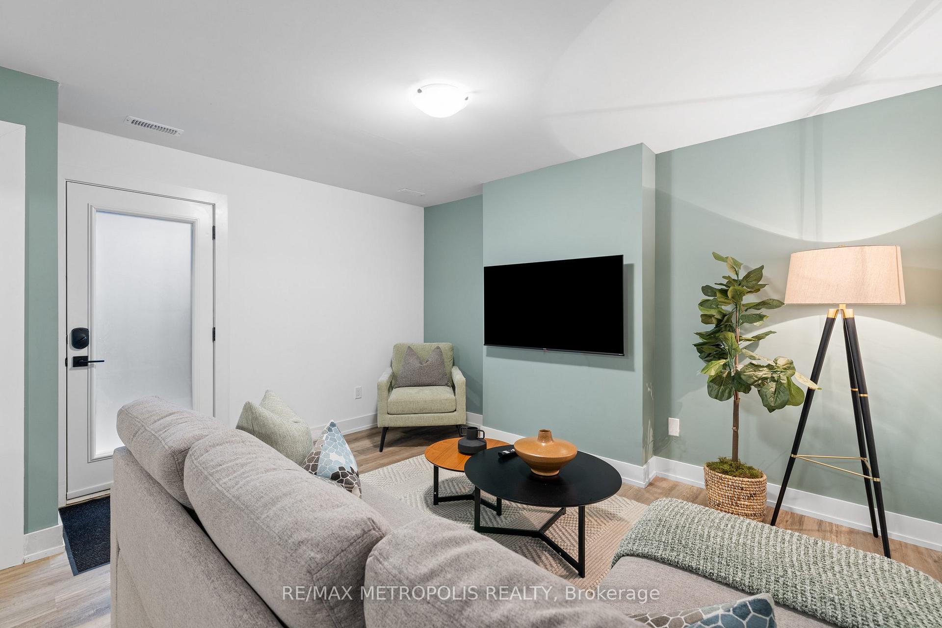 Photo 23 of 447 Lansdowne Avenue, Toronto, Dufferin Grove — HOMEH