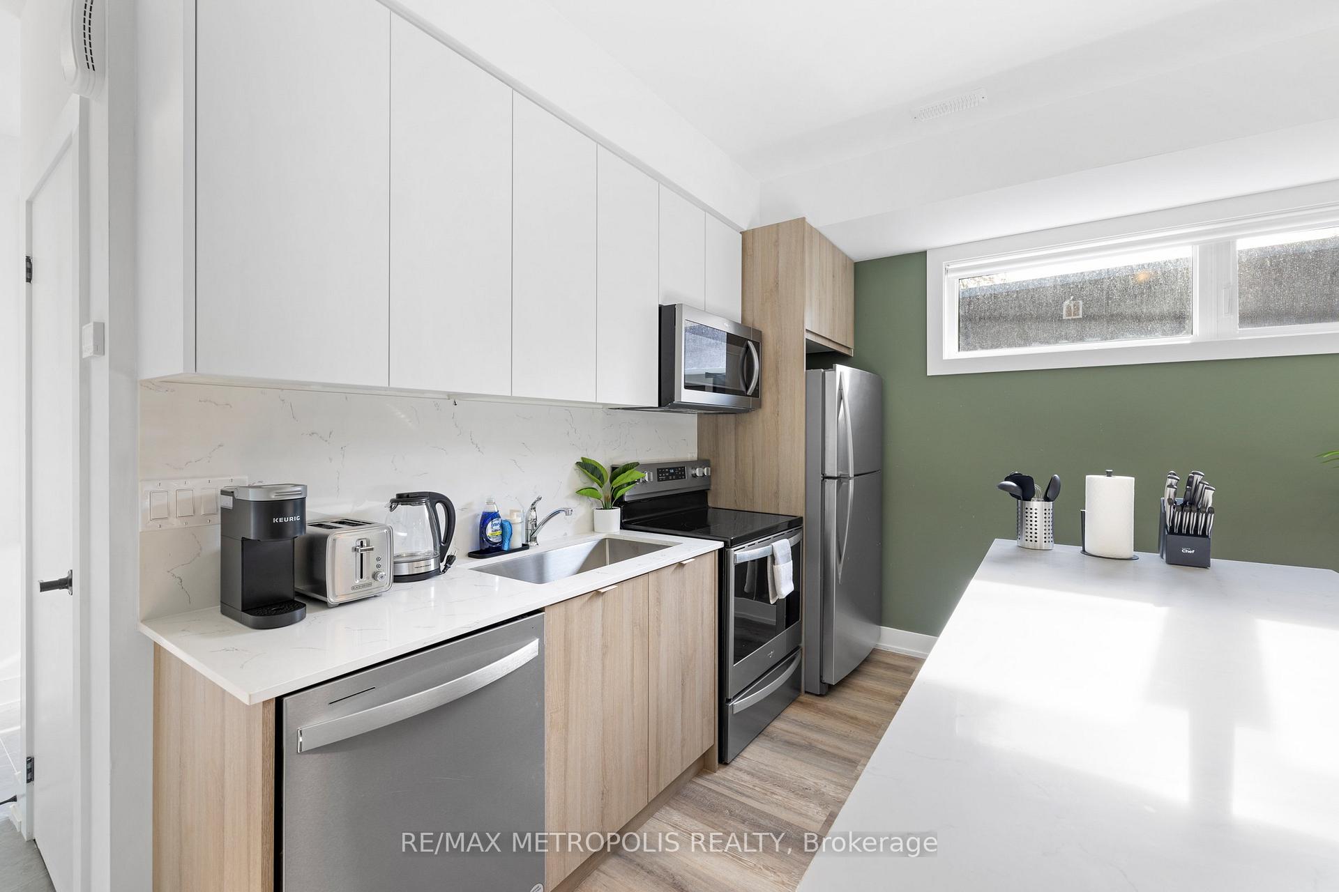 Photo 37 of 447 Lansdowne Avenue, Toronto, Dufferin Grove — HOMEH