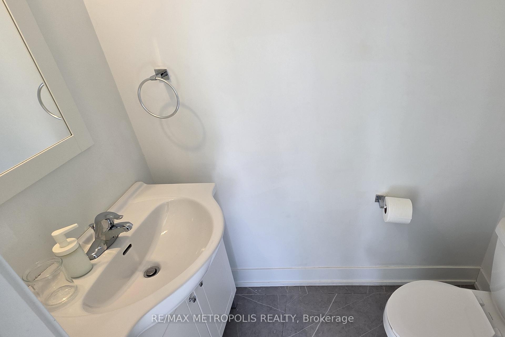 Photo 38 of 447 Lansdowne Avenue, Toronto, Dufferin Grove — HOMEH