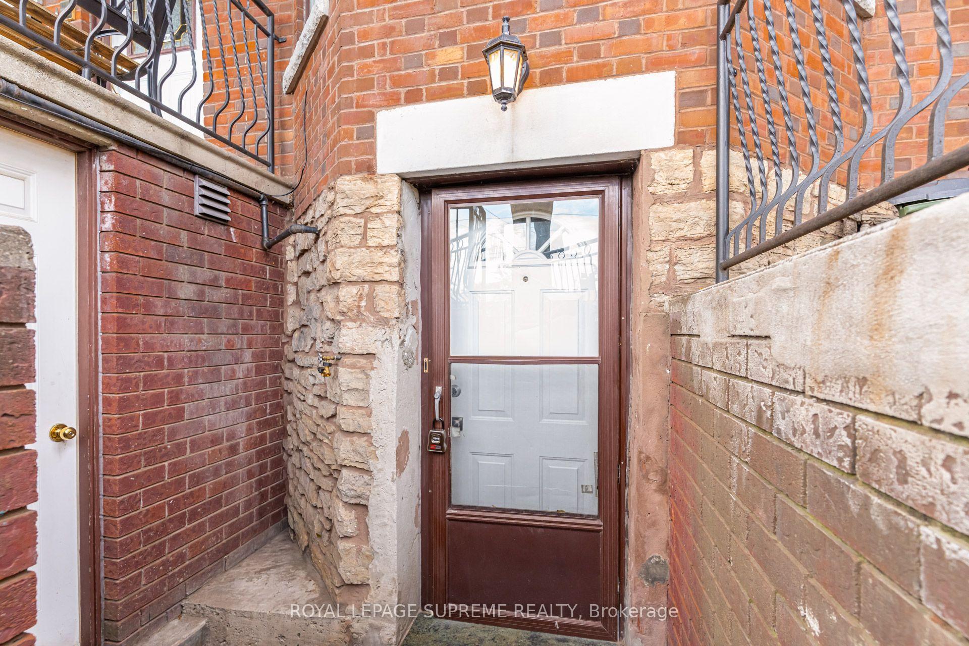 Photo 2 of Unit Bsmt, 20 Edna Avenue, Toronto, High Park North — HOMEH