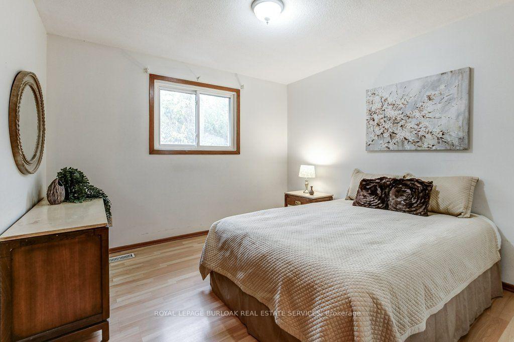 Photo 12 of 511 Rennie Street, Hamilton, Parkview — HOMEH