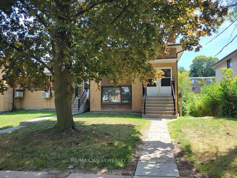 Photo 5 of Unit 15 C, 15 Cannon Road, Etobicoke, Stonegate-Queensway — HOMEH