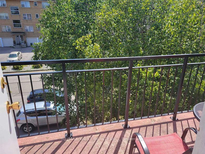 Photo 18 of Unit 15 C, 15 Cannon Road, Etobicoke, Stonegate-Queensway — HOMEH