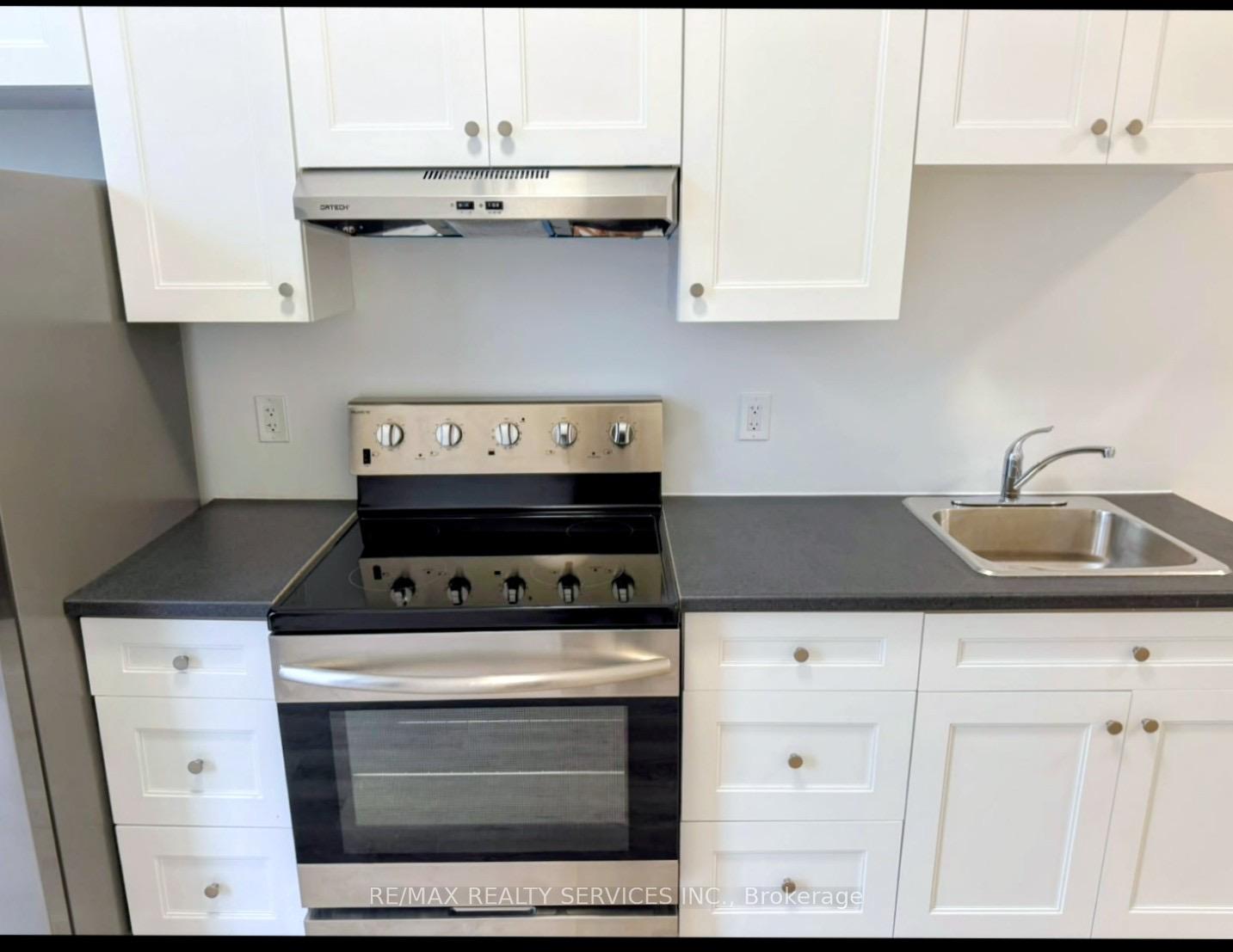 Photo 7 of Unit 1, 260 King Street, Welland, Welland Downtown — HOMEH