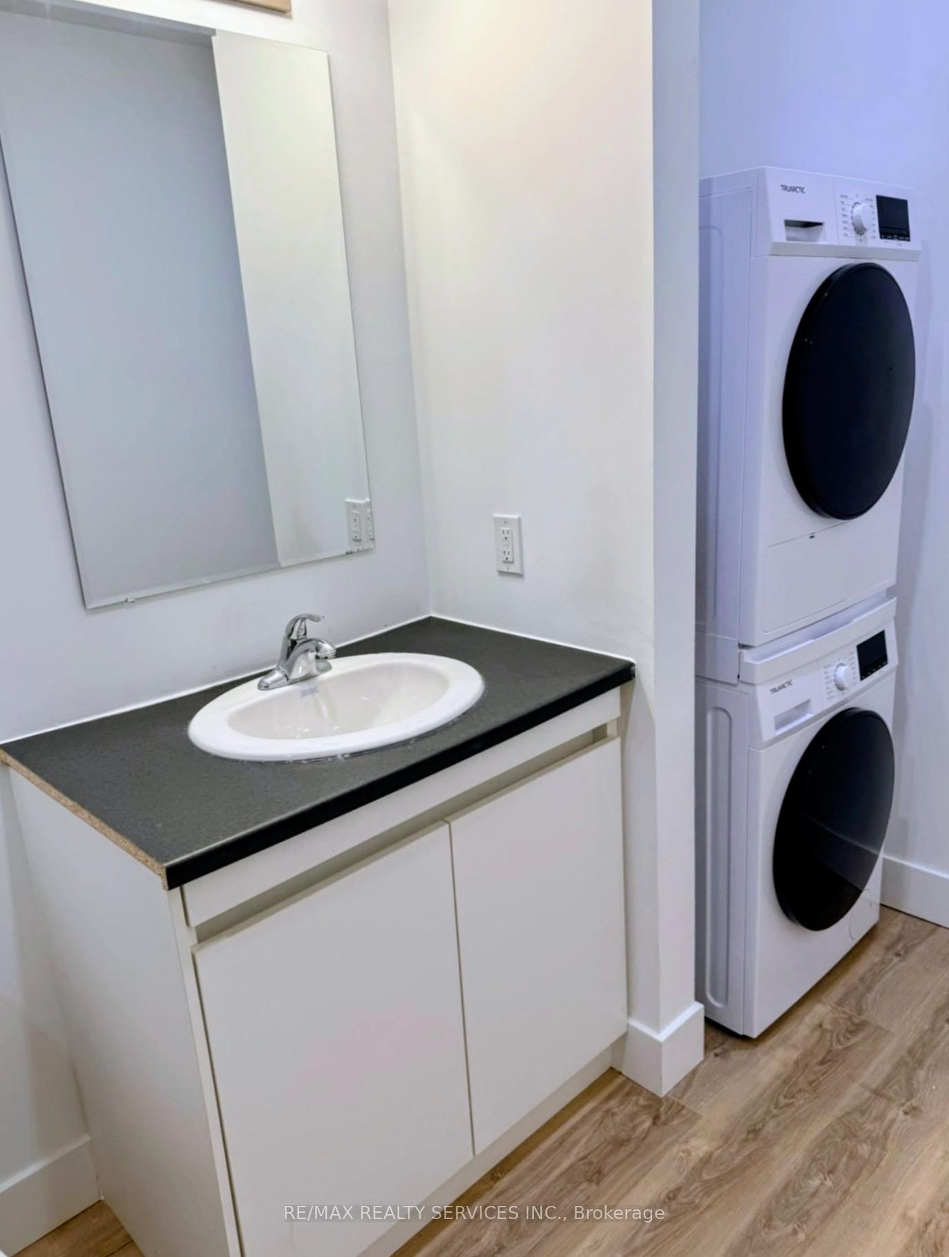 Photo 10 of Unit 1, 260 King Street, Welland, Welland Downtown — HOMEH