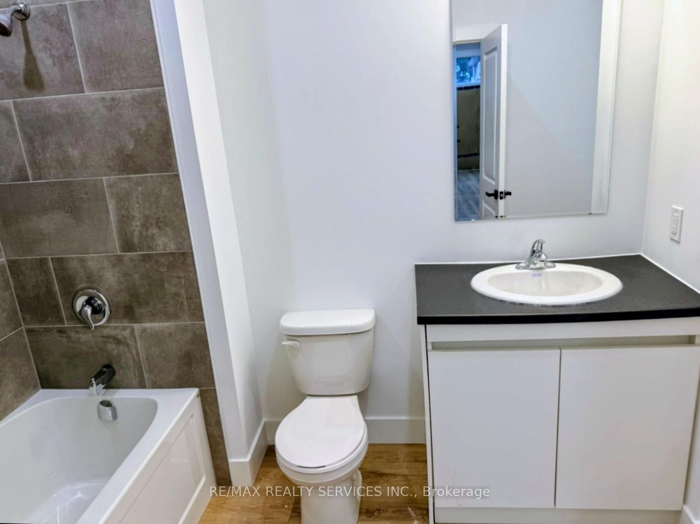 Photo 13 of Unit 1, 260 King Street, Welland, Welland Downtown — HOMEH