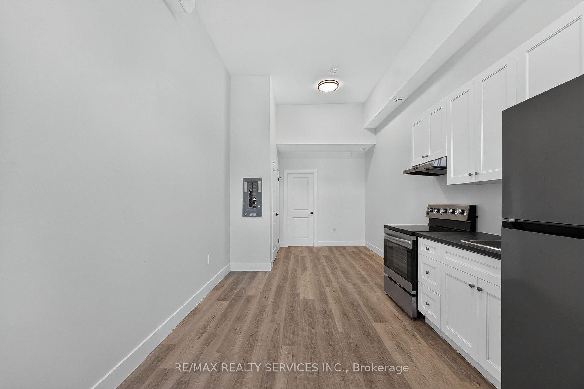Photo 16 of Unit 1, 260 King Street, Welland, Welland Downtown — HOMEH