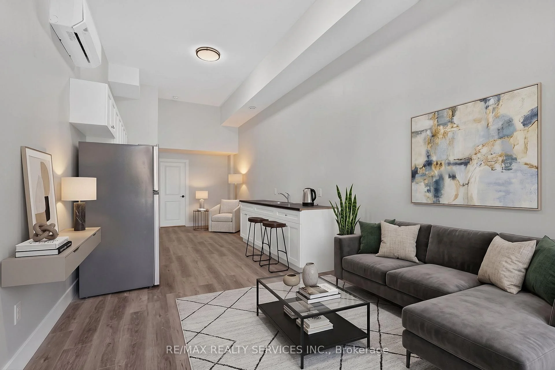 Photo 6 of Unit 1, 260 King Street, Welland, Welland Downtown — HOMEH