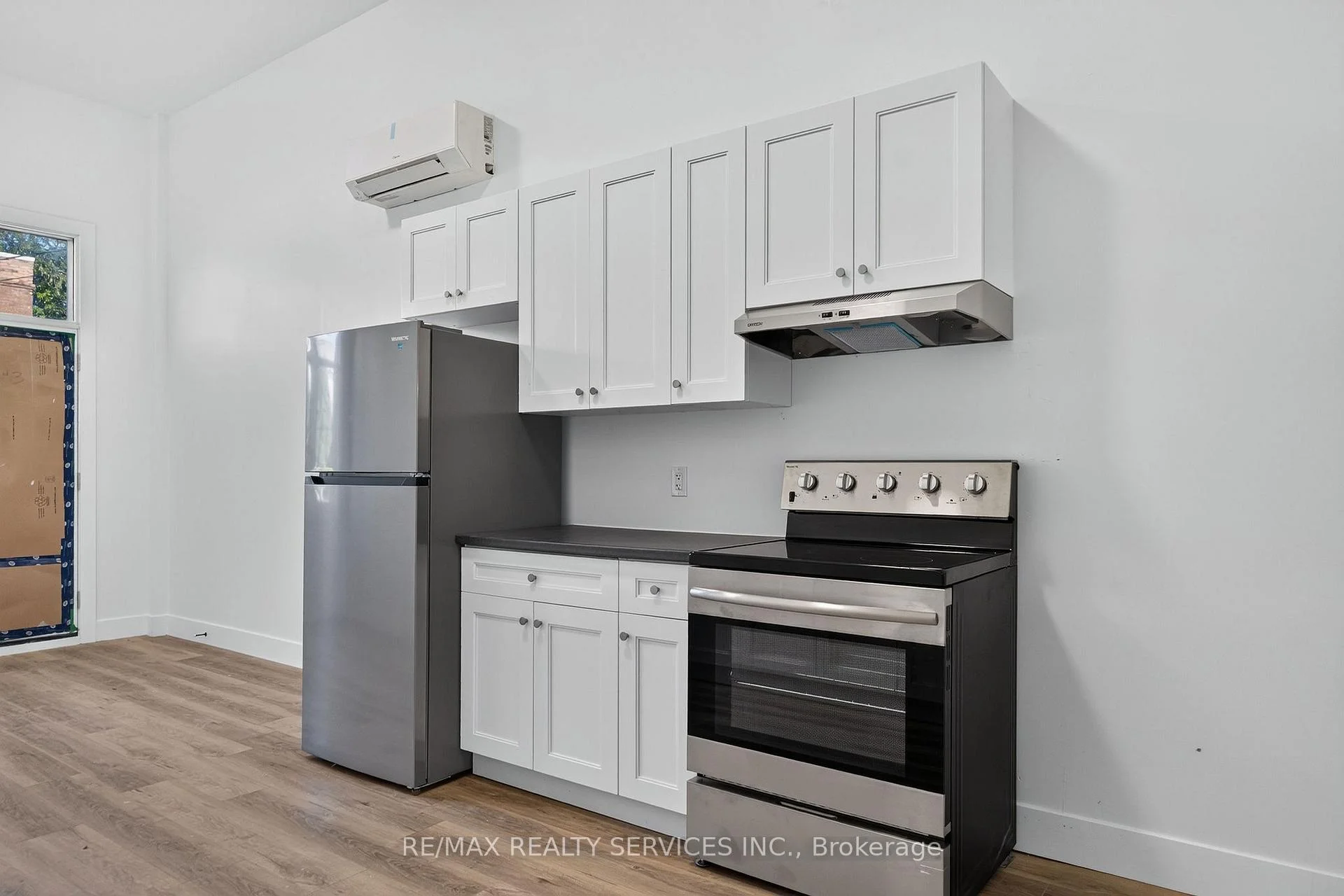 Photo 17 of Unit 1, 260 King Street, Welland, Welland Downtown — HOMEH