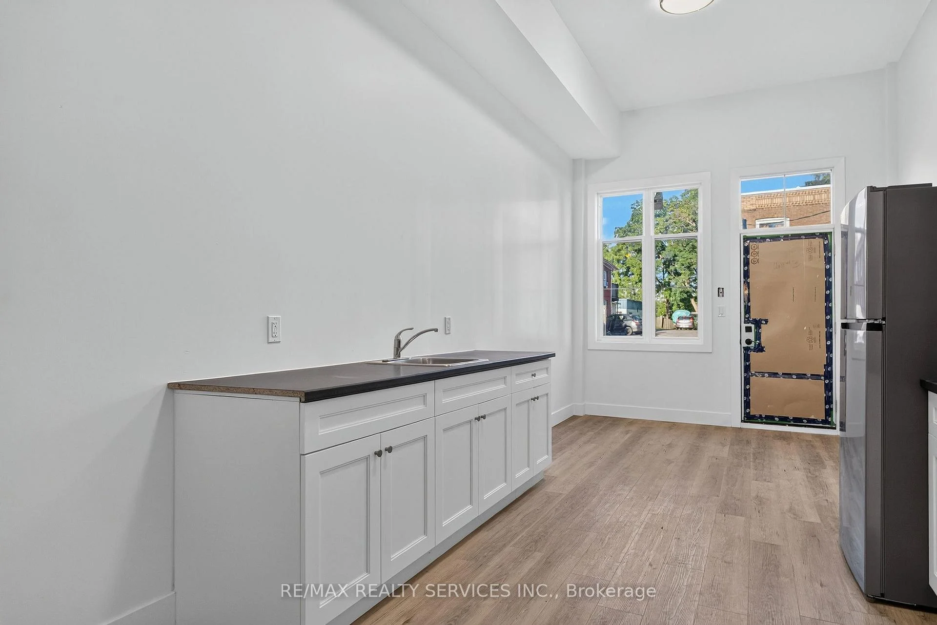 Photo 19 of Unit 1, 260 King Street, Welland, Welland Downtown — HOMEH