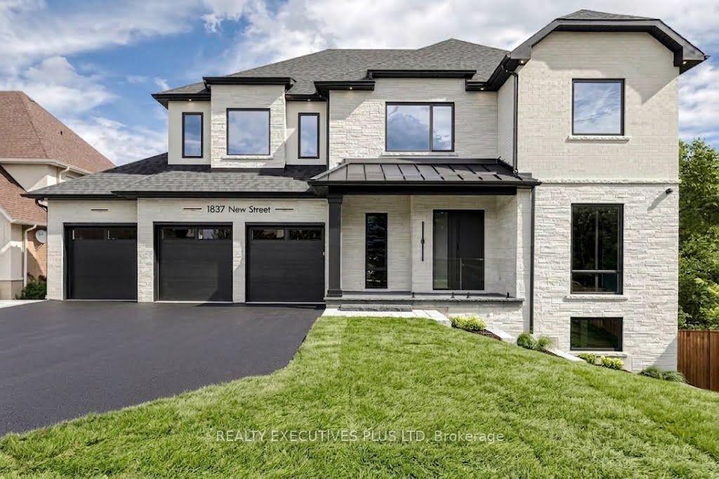 Photo 2 of 1837 New Street, Pickering, Amberlea — HOMEH