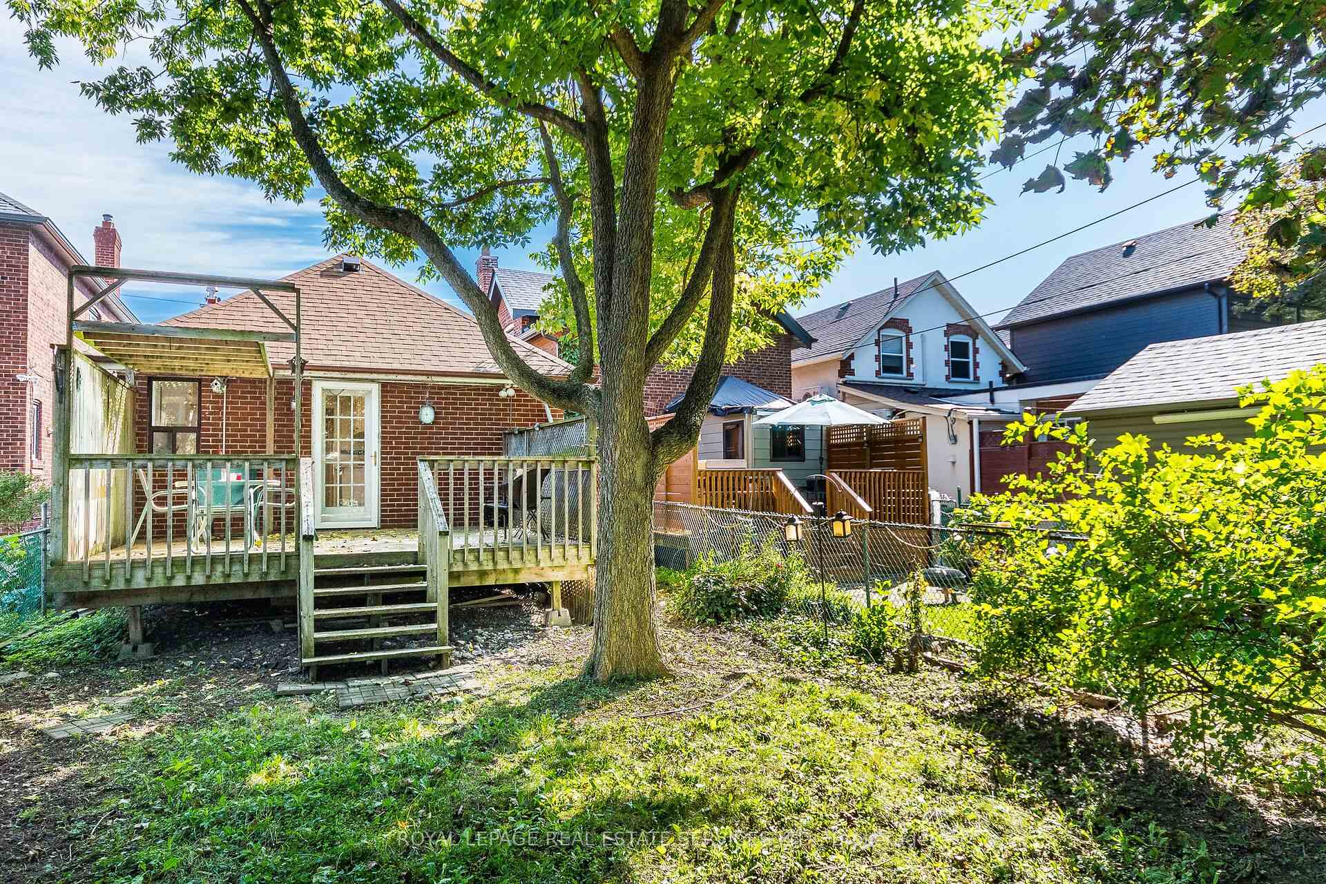 Photo 35 of 60 Sixth Street, Etobicoke, New Toronto — HOMEH