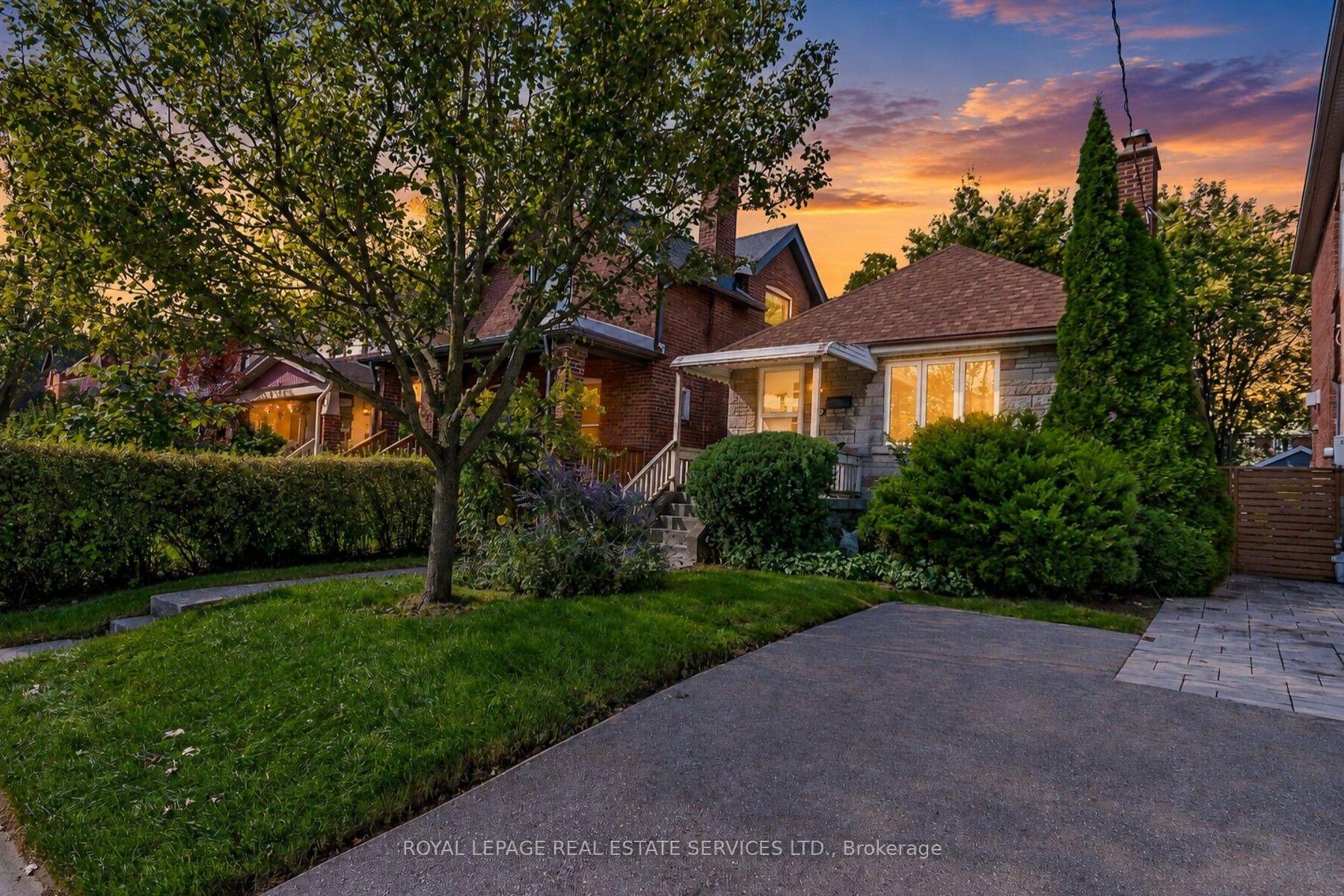 Photo 37 of 60 Sixth Street, Etobicoke, New Toronto — HOMEH