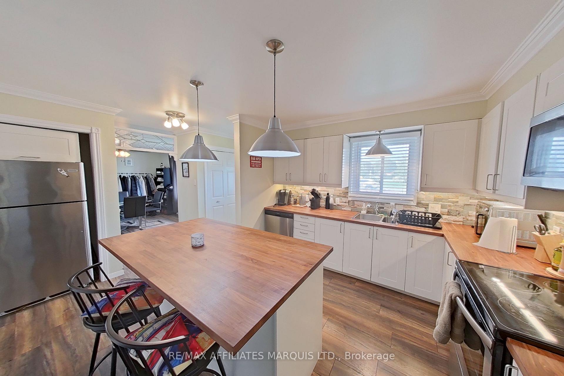 Photo 10 of 1101 Mcconnell Avenue, Cornwall, Cornwall — HOMEH