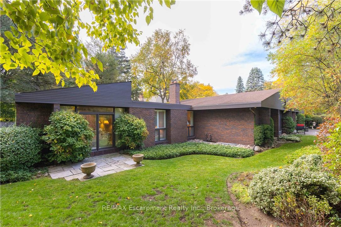 Photo 3 of 1168 Carey Road, Oakville, Morrison — HOMEH