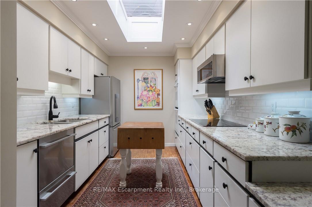 Photo 15 of 1168 Carey Road, Oakville, Morrison — HOMEH