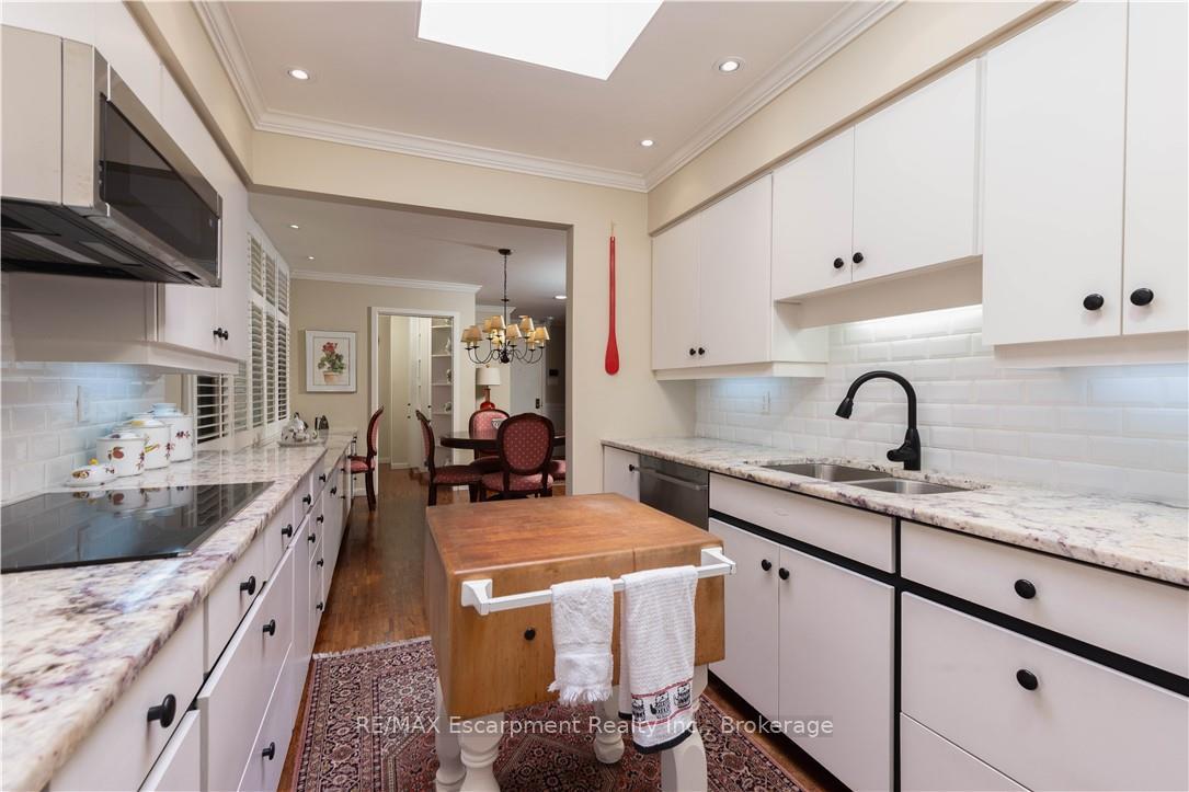 Photo 16 of 1168 Carey Road, Oakville, Morrison — HOMEH