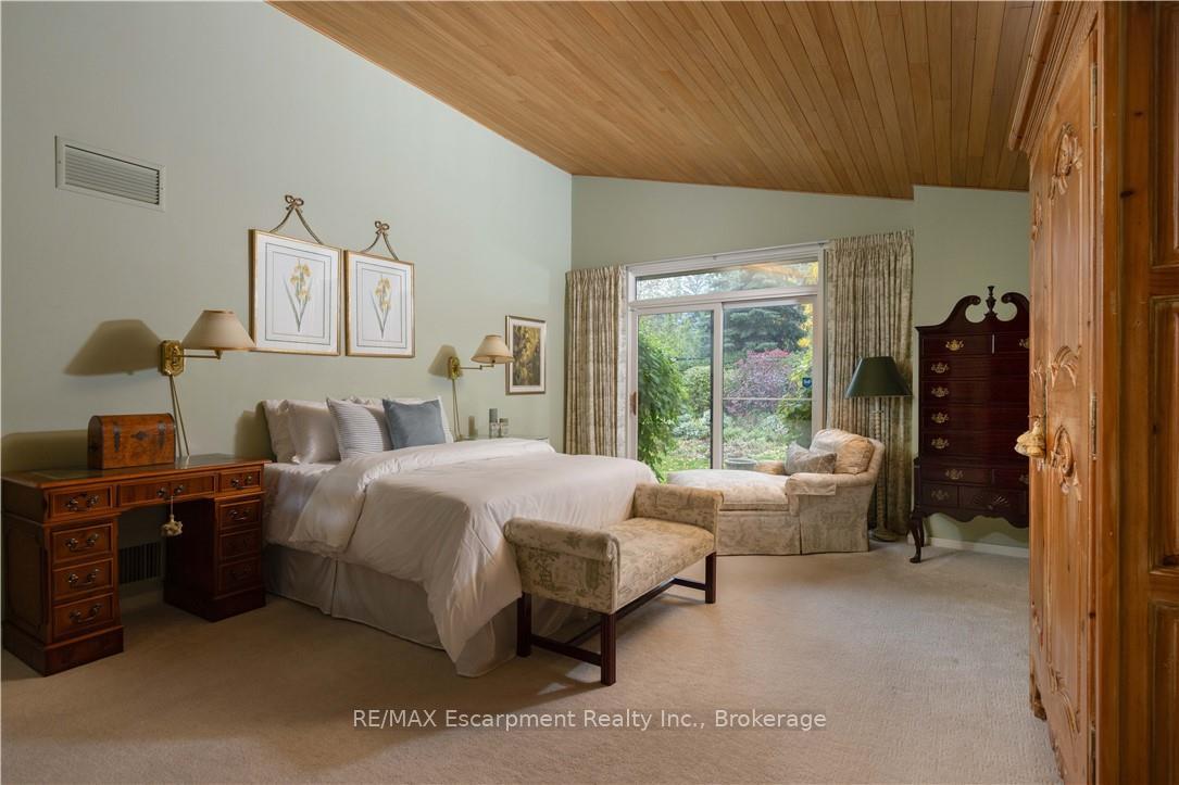 Photo 20 of 1168 Carey Road, Oakville, Morrison — HOMEH
